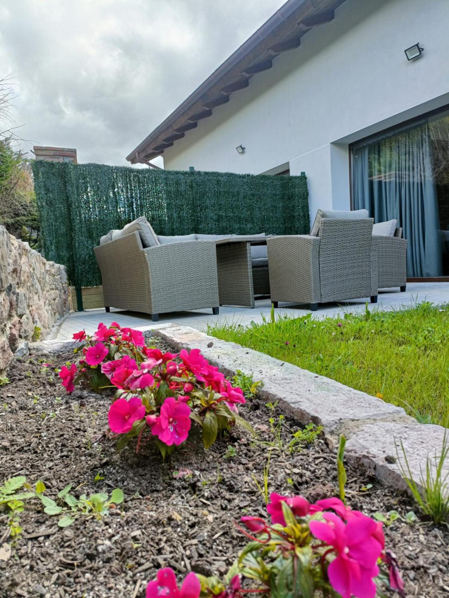 Apartamentos Entrellusa - At-1482-As แปโลรา ภายนอก รูปภาพ